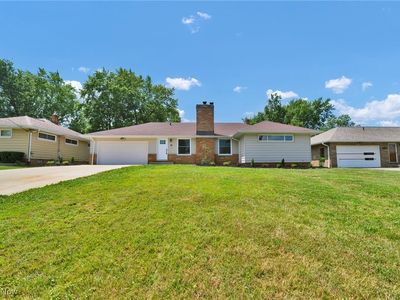 7562 Pleasant View Dr, Parma, OH, 44134