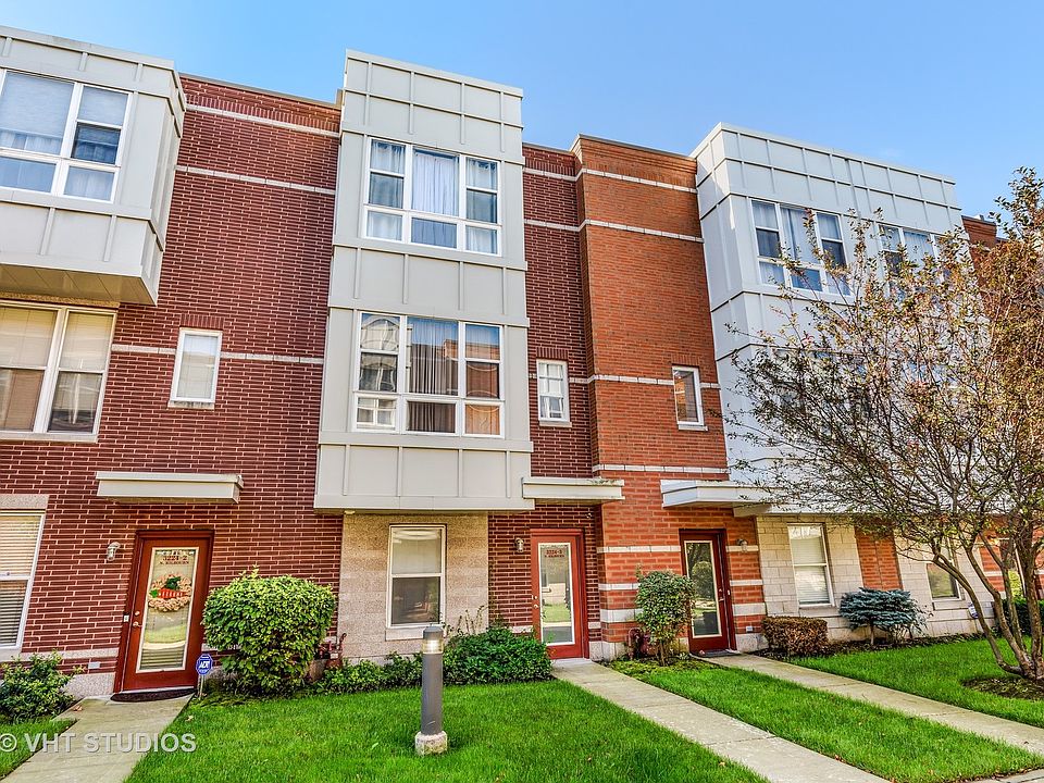 1st image of 3224 N Kilbourn Ave Unit 3