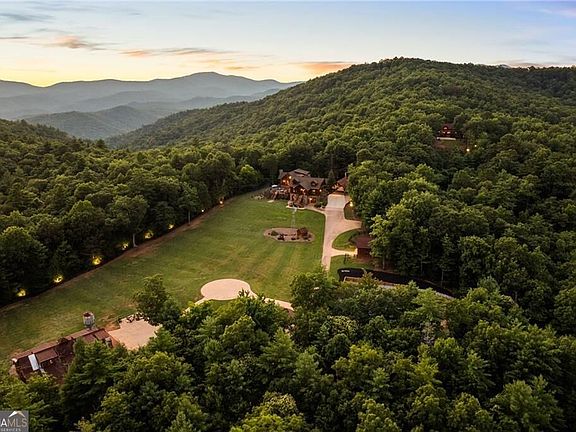 3rd image of 3049 Tray Mountain Rd