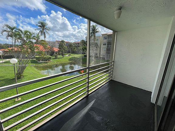 3rd image of 1810 SW 81st Ave APT 2200