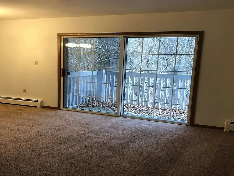 158 Meadowwood Ln #158 — Photo 2
