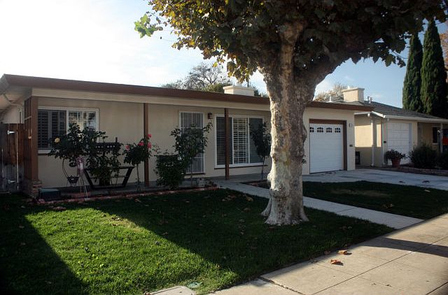 1st image of 3984 Casanova Dr