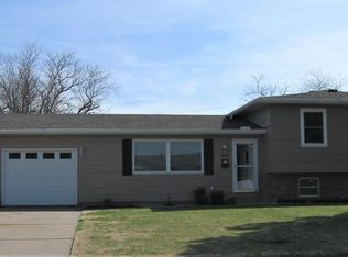 2809 28th St, Great Bend, KS 67530