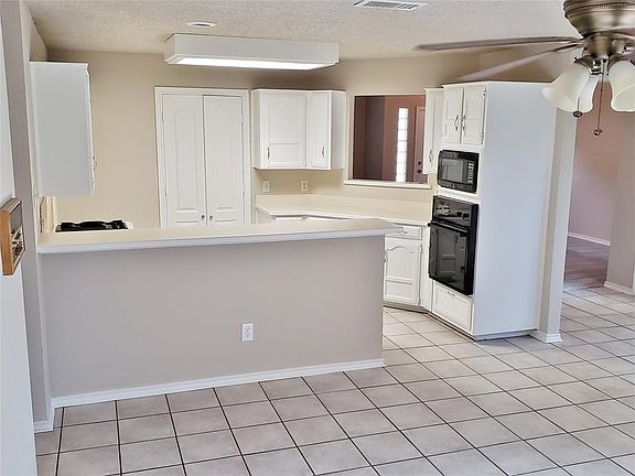4th image of 6624 Sunny Hill Dr