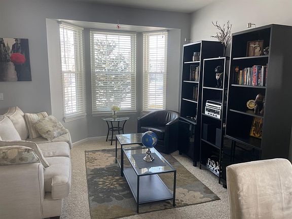 5th image of 463 Waterbury Ct #182