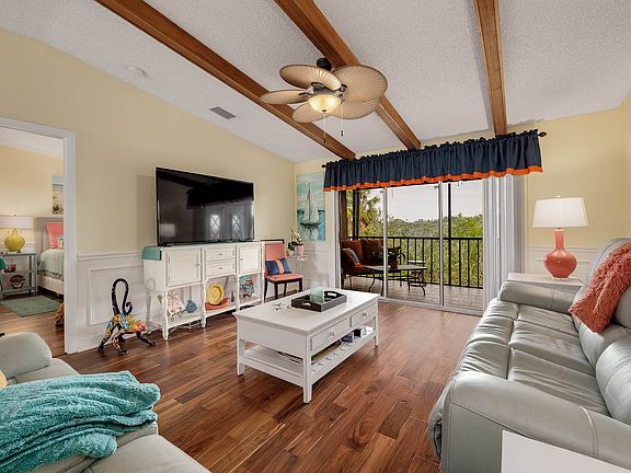5th image of 5705 Foxlake Dr APT 9