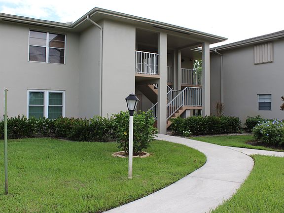 2nd image of 16 SE Lake Vista Trl #205