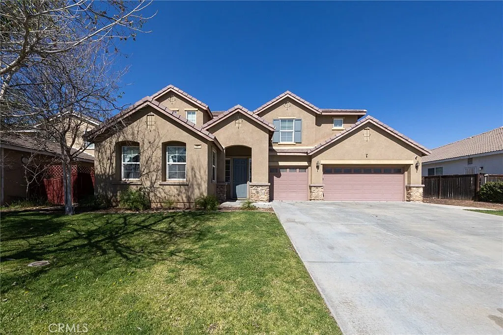 5 bed, 3283 sqft, $3,800 — Photo 1