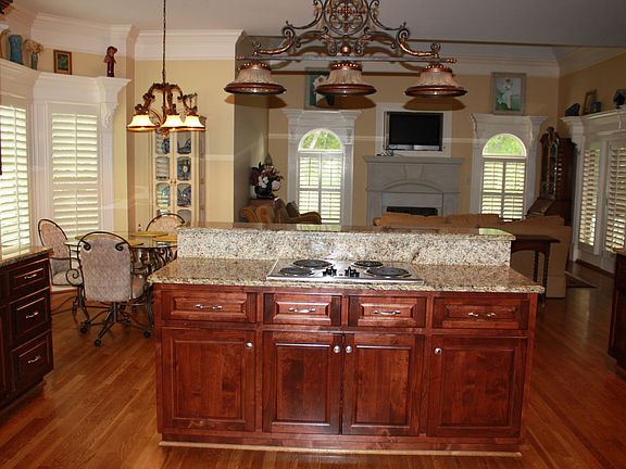 2nd image of 1021 Pinemeadow Dr