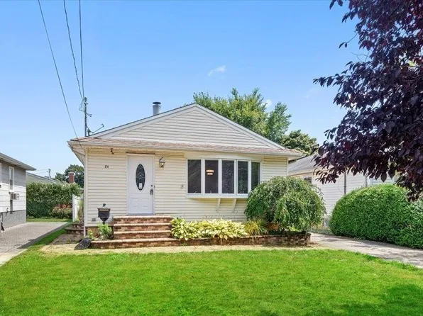 84 Cedar Drive, Massapequa, NY 11758