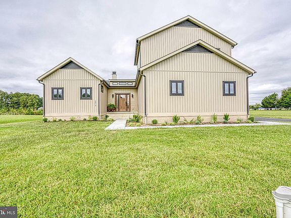 2nd image of 6016 Blue Heron Dr