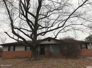 233 Elstrom Dr, Carbondale, IL 62903