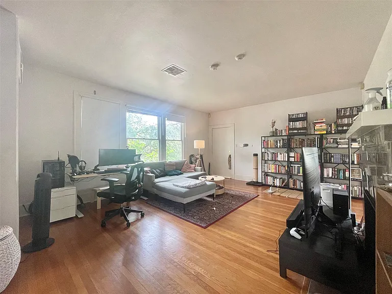 418 Branard St #2 — Photo 6