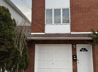 34 Graves St, Staten Island, NY 10314