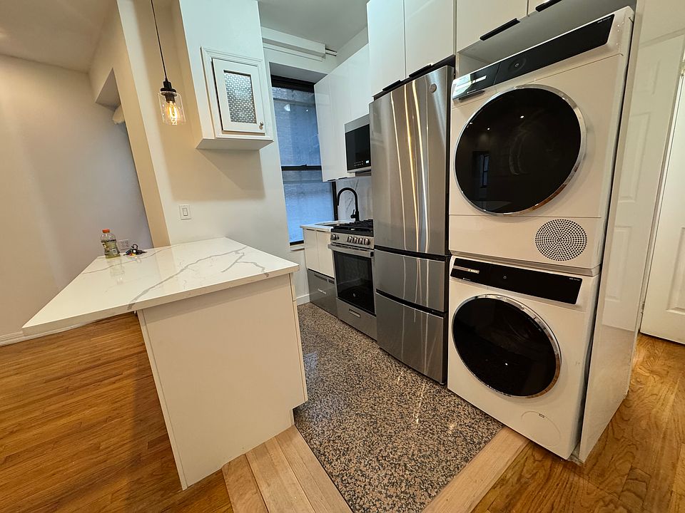 1st image of 188 2nd Ave APT 8