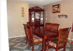 4th image of 1360 Oakland Pl