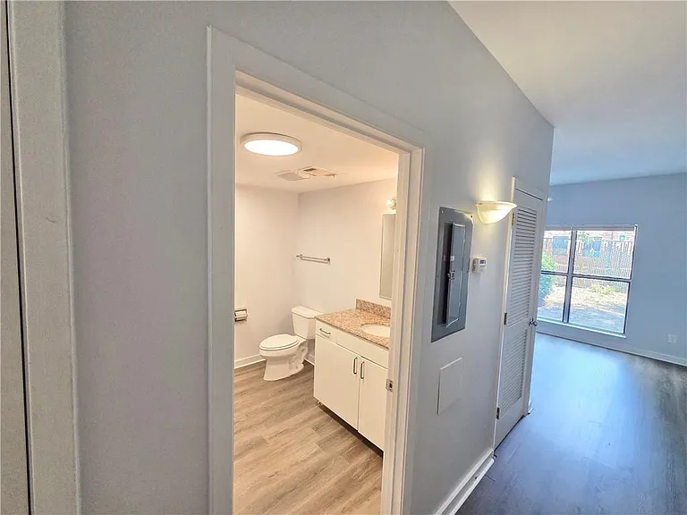 238 Walker St SW #22 — Photo 22