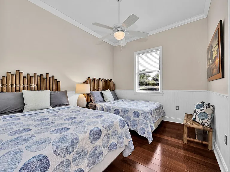 1074 NE Little River Dr — Photo 17