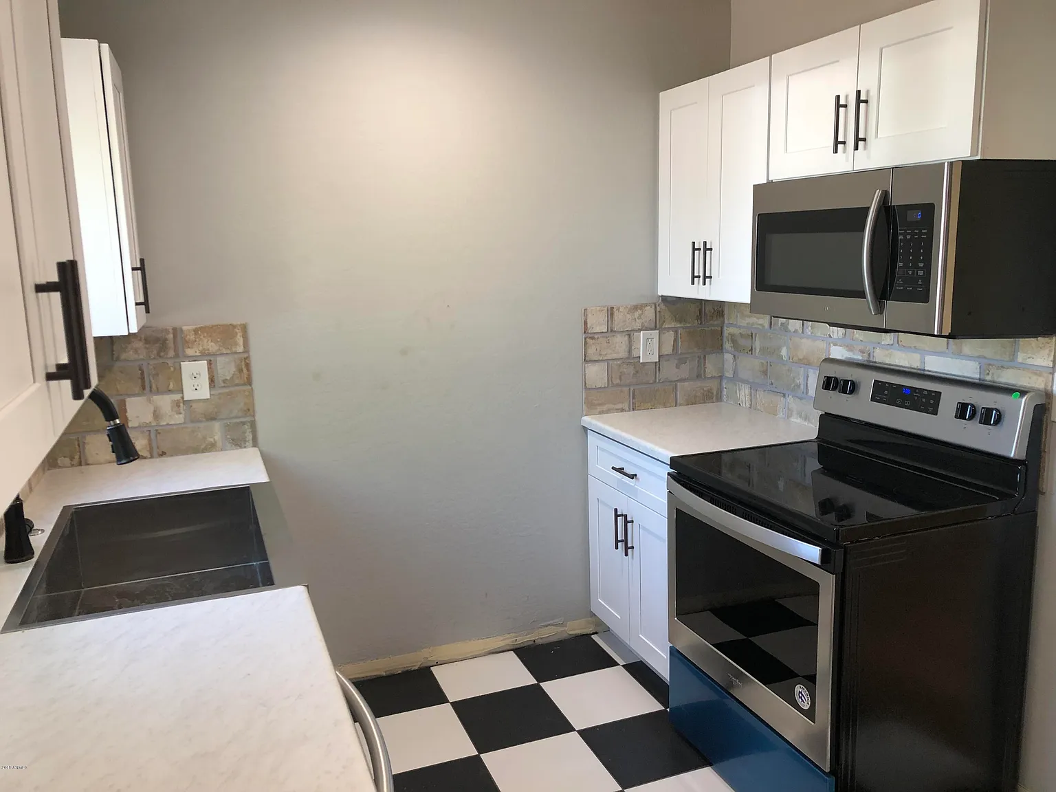 1 bed, 1.0 bath, 884 sqft, $1,500 — Photo 3
