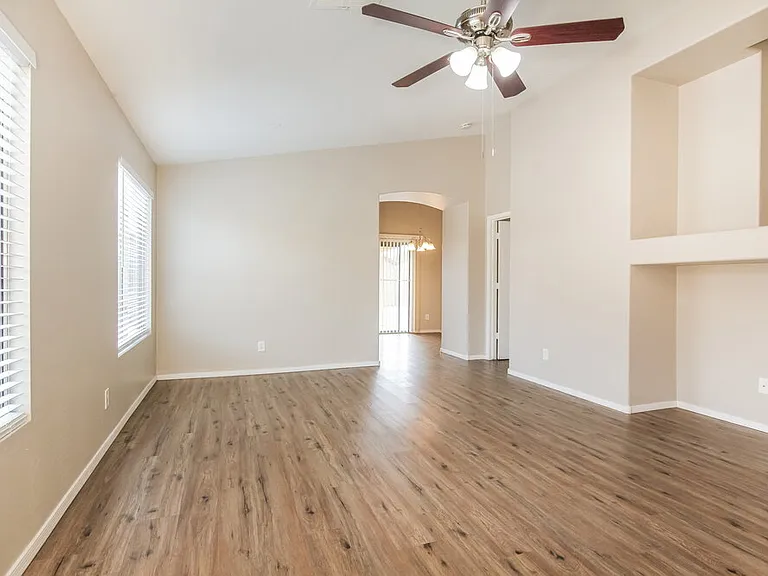 14841 W Redfield Rd — Photo 3