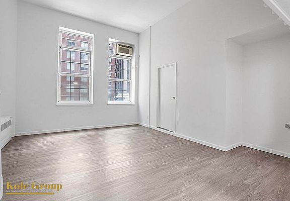 3rd image of 88 Fulton St #503