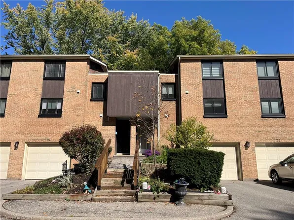 220 Salisbury Ave #23, Cambridge, ON N1S 1K5