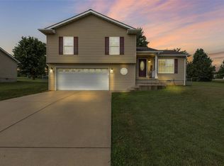 1133 Stonecrest Dr, Desloge, MO 63628