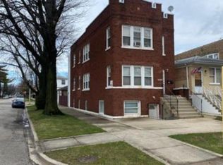 5700 N Parkside Ave #2, Chicago, IL 60646