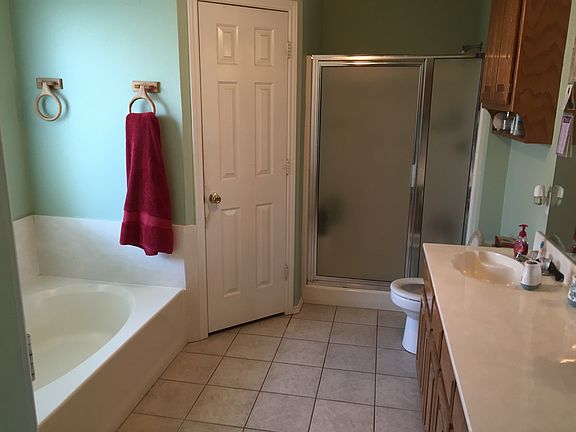5th image of 821 NW Park Meadow Ln