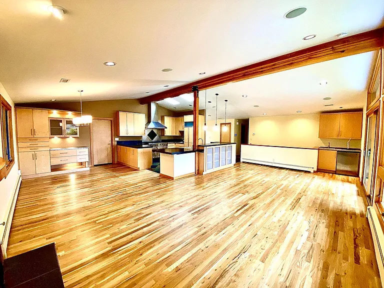 306 E Curling Dr — Photo 11