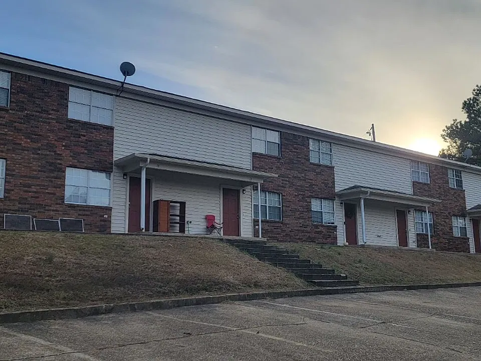 106 Thompson Rd