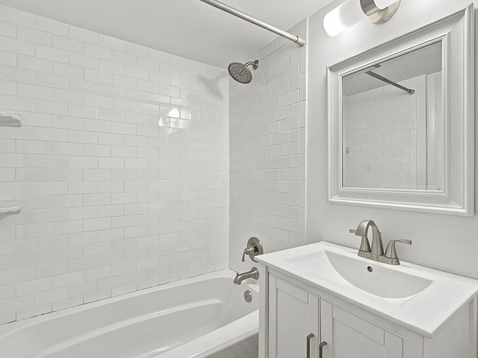 2 bed, 2.0 bath, 1178 sqft, $3,500 — Photo 4