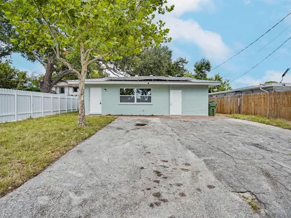 1423 18th St W, Bradenton, FL 34205