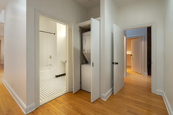 Rented by Roumila Real Estate LLC | media 11