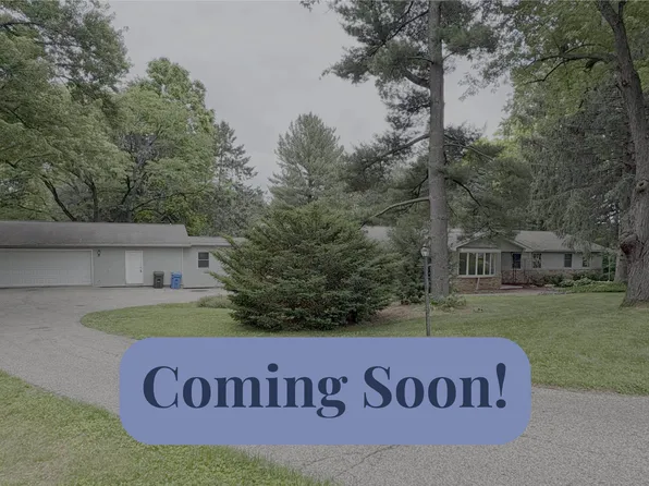 5620 Harris Cir, Fitchburg, WI 53575