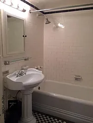 Rented by R New York