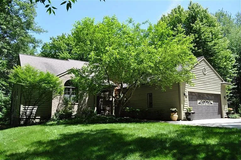 10014 Huron Creek Dr photo 1