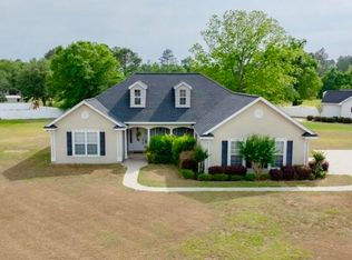 6306 Sun Dell Cir, Blackshear, GA 31516