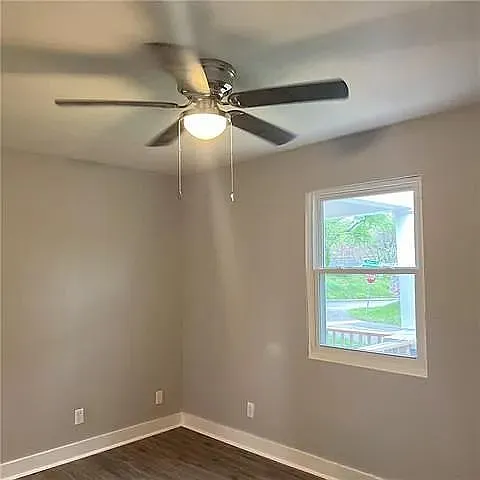 3 bed, 1.5 bath, 1400 sqft, $1,397 — Photo 4