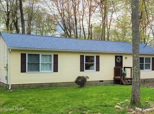 3528 Peak Dr, Tobyhanna, PA
