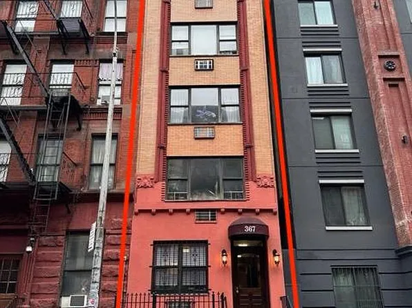 367 W 48th St, New York, NY 10036