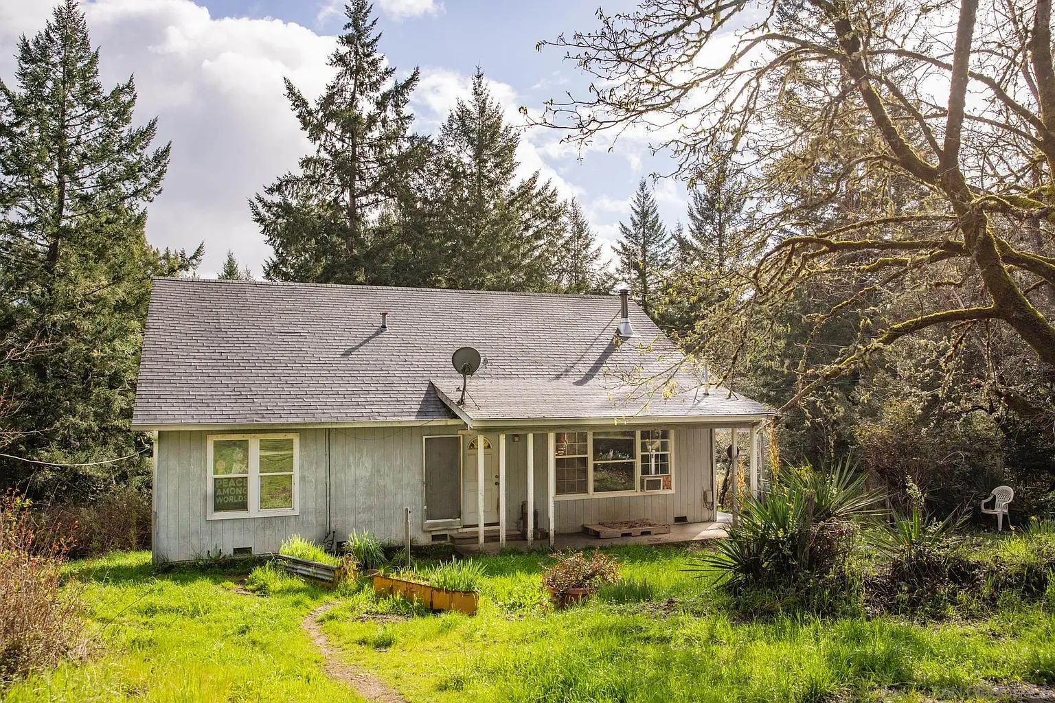 9897 Dyerville Loop Rd photo 1