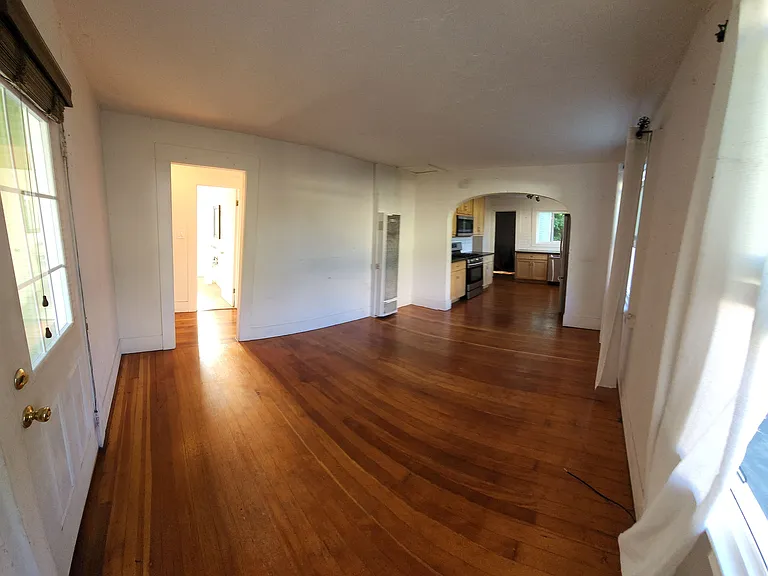 316 E Foothill Blvd — Photo 16