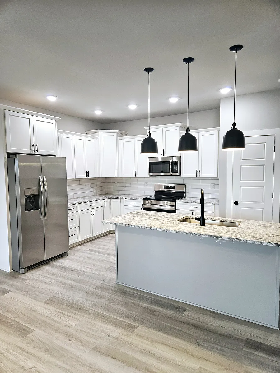 Building Photo - 548 Yulan Cir