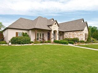 4041 Black Champ Rd, Midlothian, TX 76065