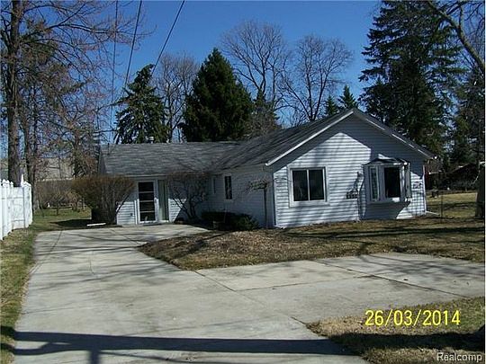 1st image of 252 Marian Ave
