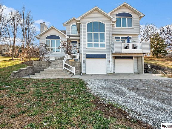 3rd image of 36807 Oakmont Dr