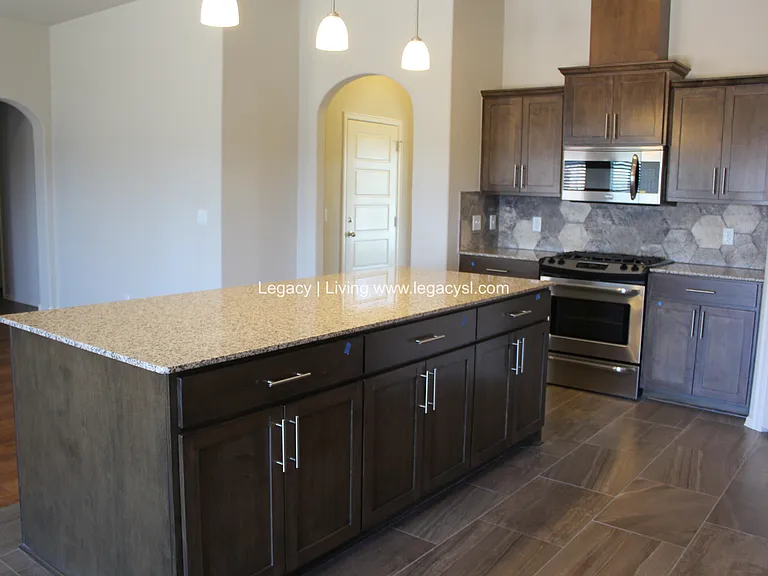 14734 S Urbana Ave — Photo 13