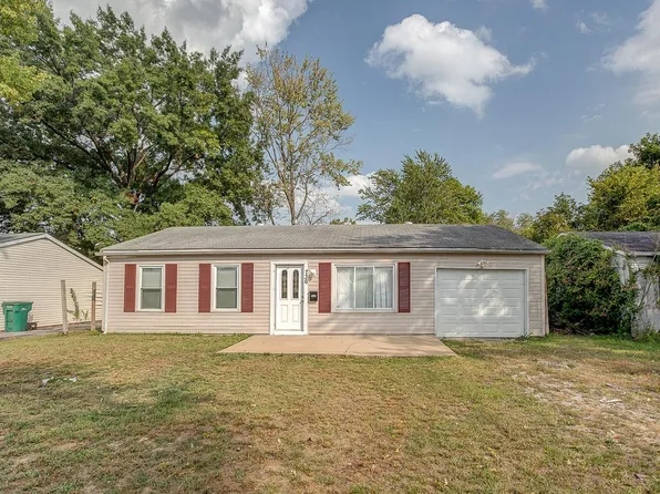 736 Saint Martin Dr, Cahokia, IL 62206
