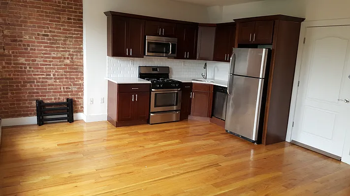 Rented by Makover Group Inc | media 24